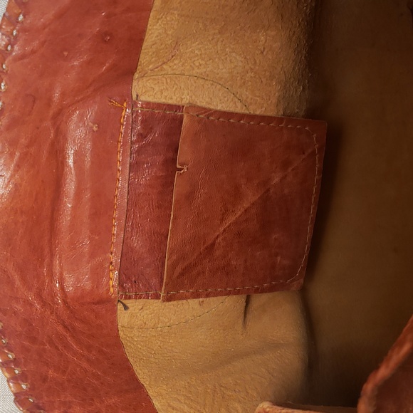 Handmade Tooled leather women's handbag, African motif . - Picture 10 of 12